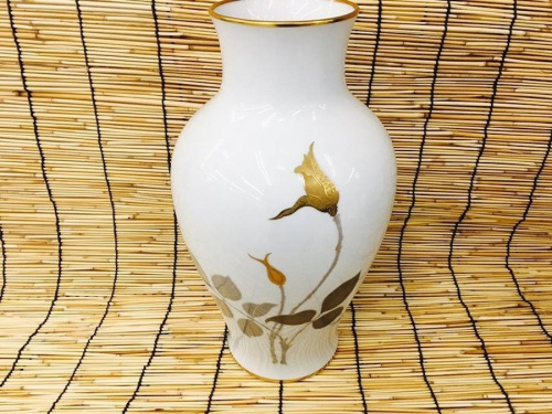 大倉陶園の金蝕バラ