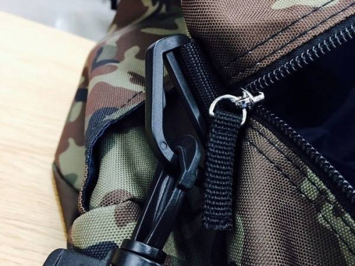 ボストンバッグの衣類
