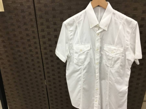 メンズファッションのシャツ