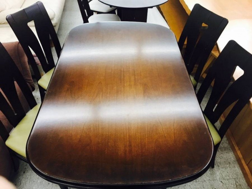 特選家具のカリモク