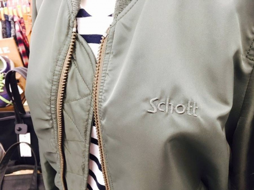 SchottのJEANASIS