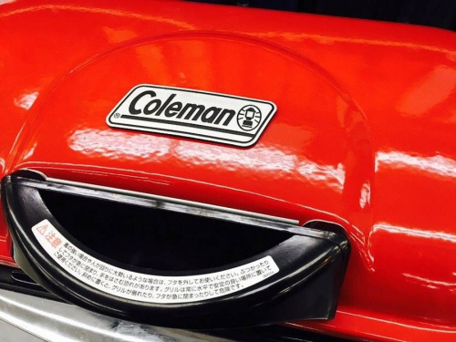 アウトドアのロードトリップグリル