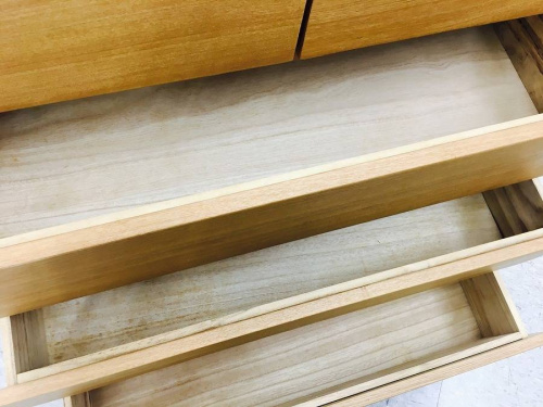 タモ材のチェスト