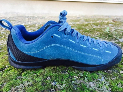 トレッキングシューズのKEEN