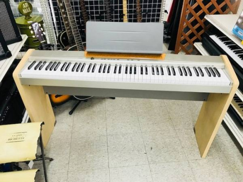 電子ピアノのカシオ（CASIO）