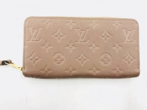 ブランド・ラグジュアリーの長財布