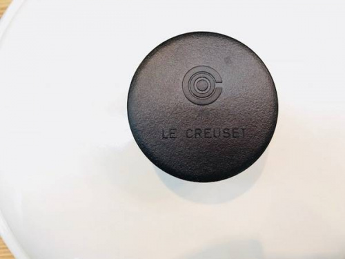 LE CREUSETのエンゾ・マリ