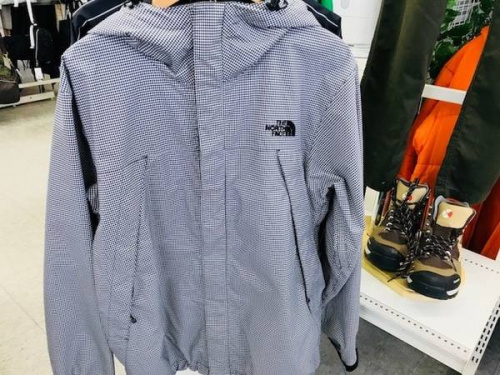 アウトドアウェアのジャケット