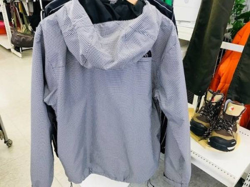 ジャケットのマウンテンパーカー