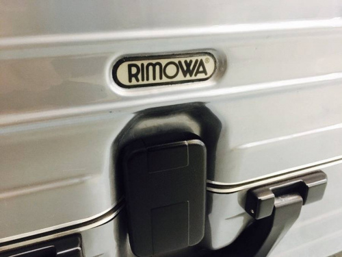 ブランド・ラグジュアリーのRIMOWA