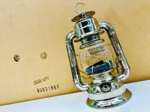 アウトドア用品のランタン