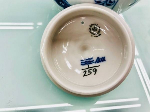 シュガーポットのティーポット