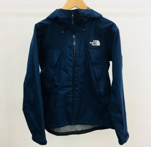 アウトドア用品のアウトドアウェア