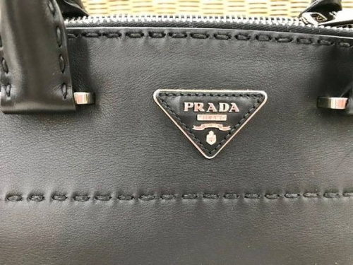 プラダ（PRADA）のコーチ（COACH）