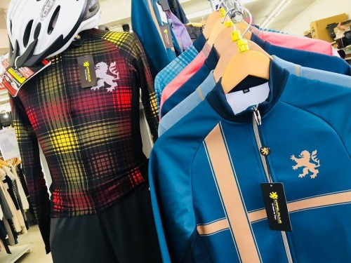 アウトドア用品の自転車