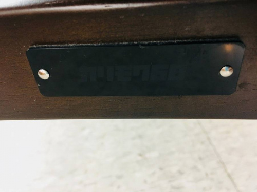 カリモク60の中古テーブル　春日部