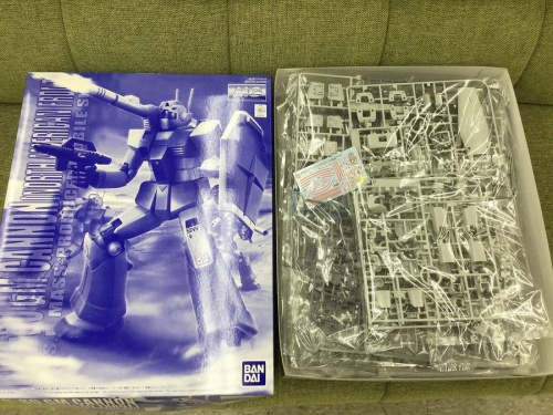 プラモデルのガンダム