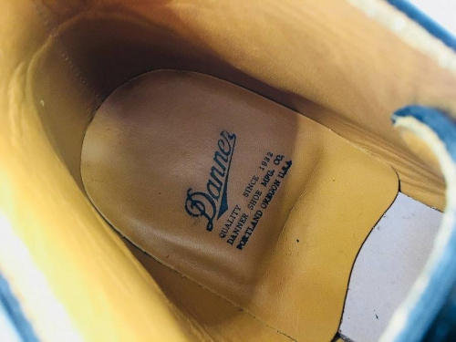 ポストマンシューズ