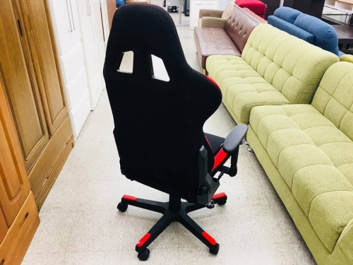 イスのDXRACER