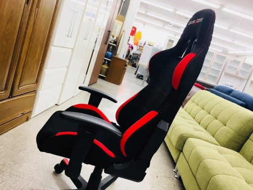 DXRACERのデラックスレーサー