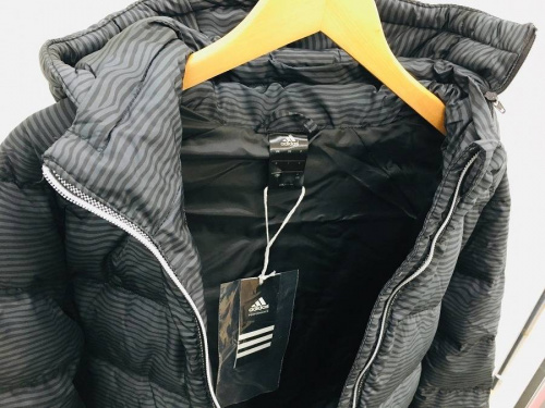 人気メンズアウター特集のadidas