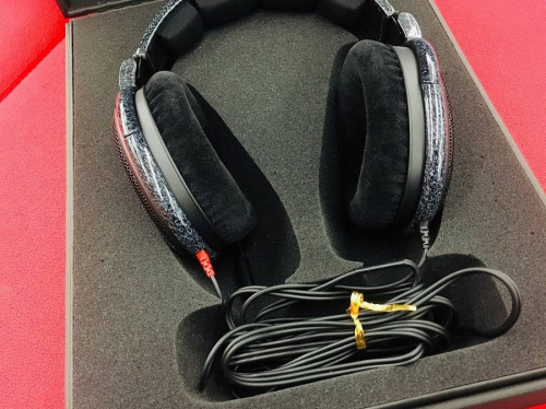 オーディオのヘッドフォン