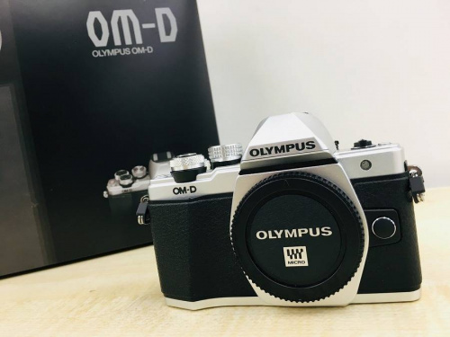 デジタル家電の一眼レフカメラ