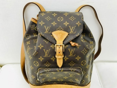 バッグのLOUIS VUITTON