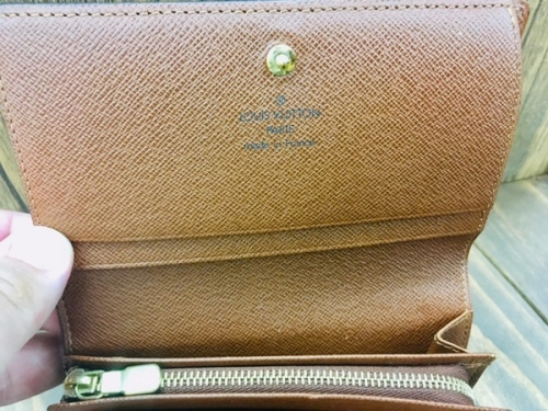 財布のLOUIS VUITTON