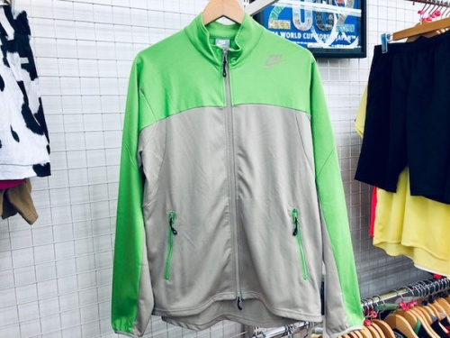 メンズファッションのトレーナー