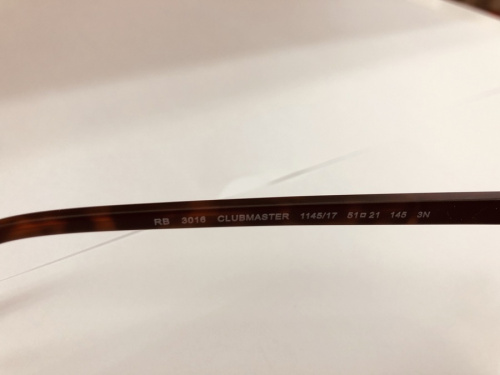 アイウェアのサングラス