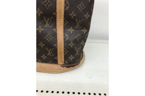 ショルダーバッグのLOUIS VUITTON
