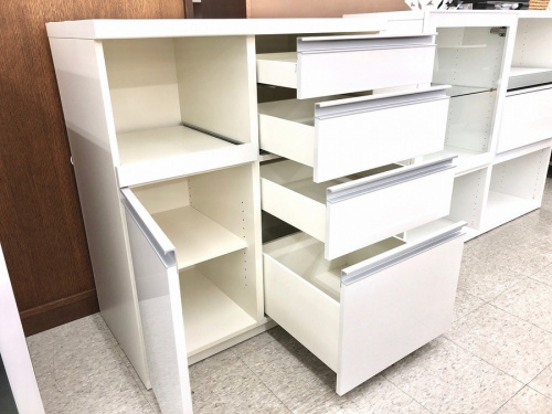 カップボード・食器棚の家具