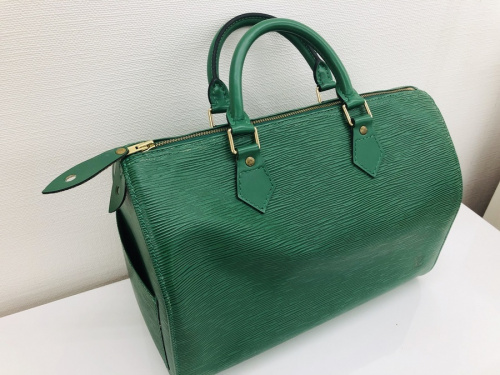 バッグのLOUIS VITTON