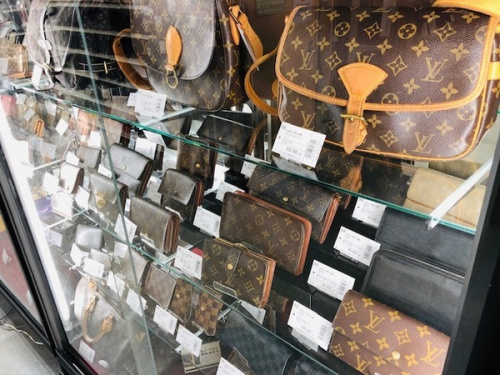 バッグのLouisVuitton