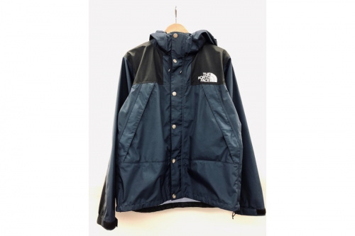アウトドア用品のアウトドアウェア