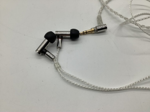 オーディオ機器のヘッドホン