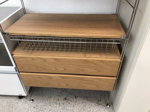 万能収納のユニットシェルフ