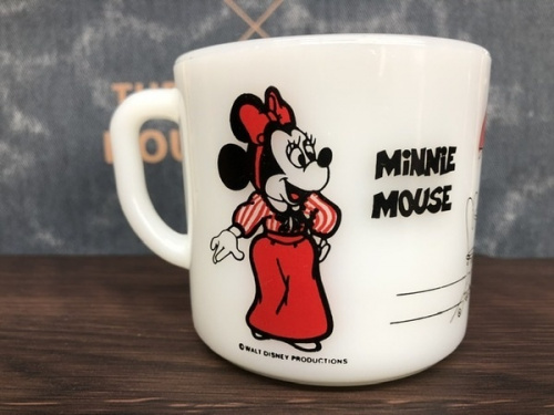 洋食器のマグカップ