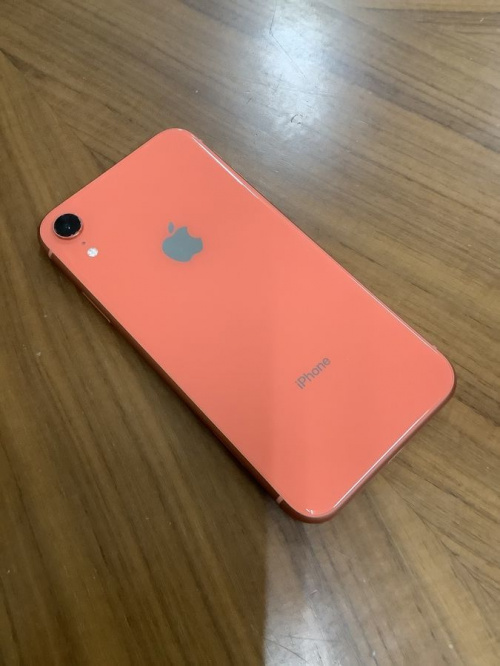 デジタル家電のスマホートフォン　携帯電話