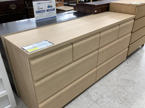 家具　ニトリのイス　テーブル　ダイニング　チェスト　食器棚　カップボード　レンジボード　ソファー　チェア