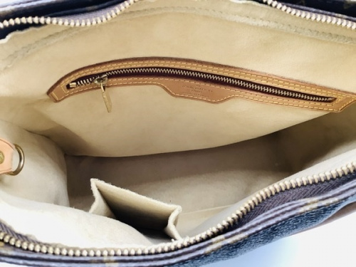 ショルダートートバッグのLOUIS VUITTON