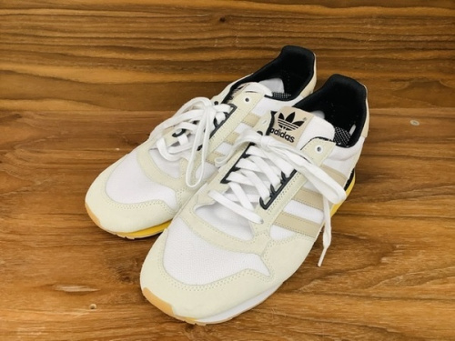 メンズファッションのスニーカー