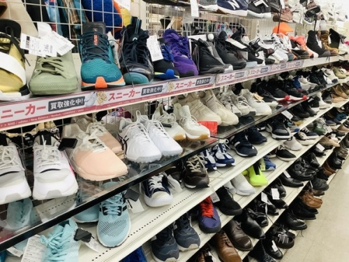 adidas　アディダスの春日部　野田　岩槻　宮代　松伏　越谷　幸手