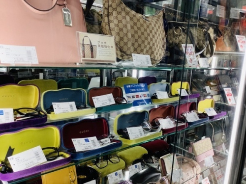 バッグのショルダーバッグ