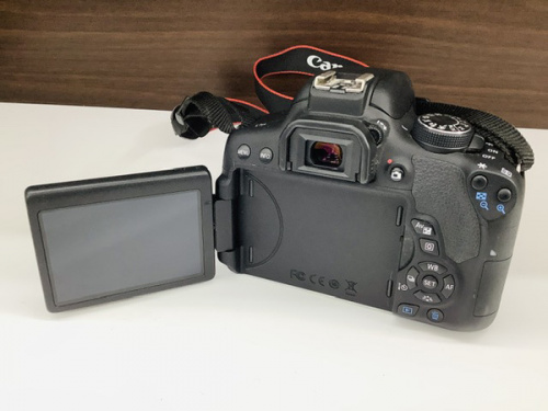 デジタル一眼レフカメラのCANON