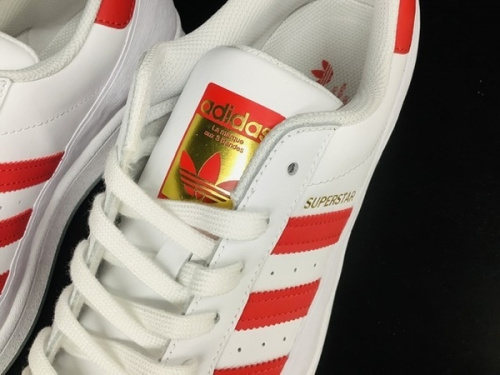 シューズのadidas