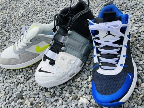 メンズファッションのスニーカー