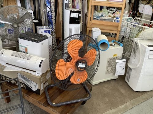 季節家電の扇風機 エアコン クーラー 除湿器