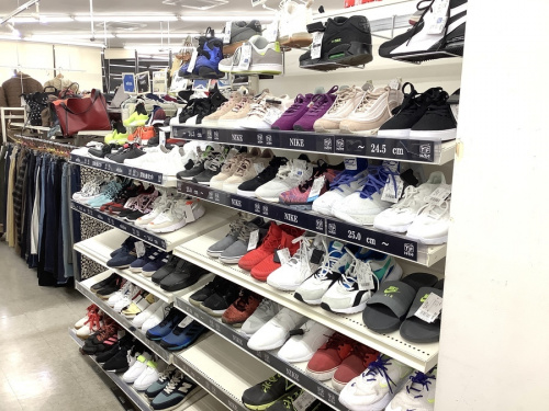 スニーカーのNIKE